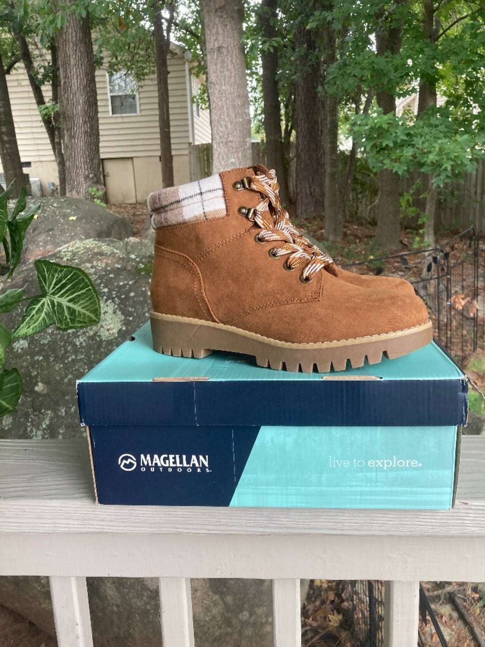 Magellan Outdoors Medina Women's Faux Suede Hiking Boots New with Box SZ 10M